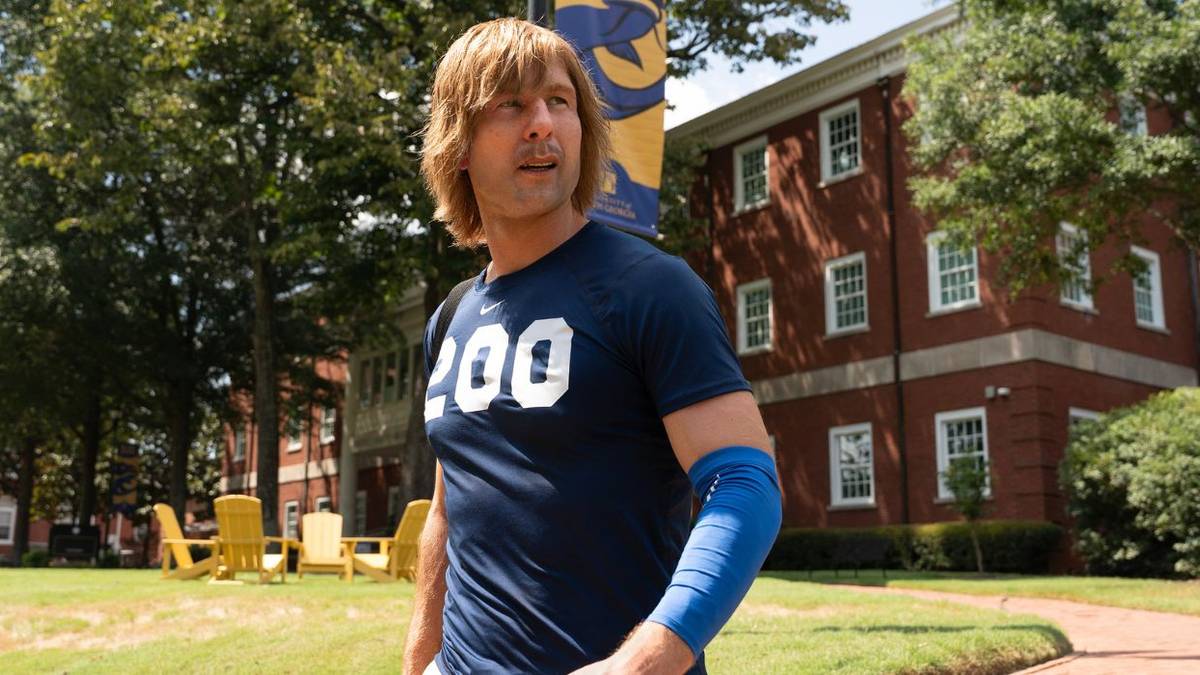 Glen Powell’s 'Chad Powers' Will Touchdown on Hulu This Fall
