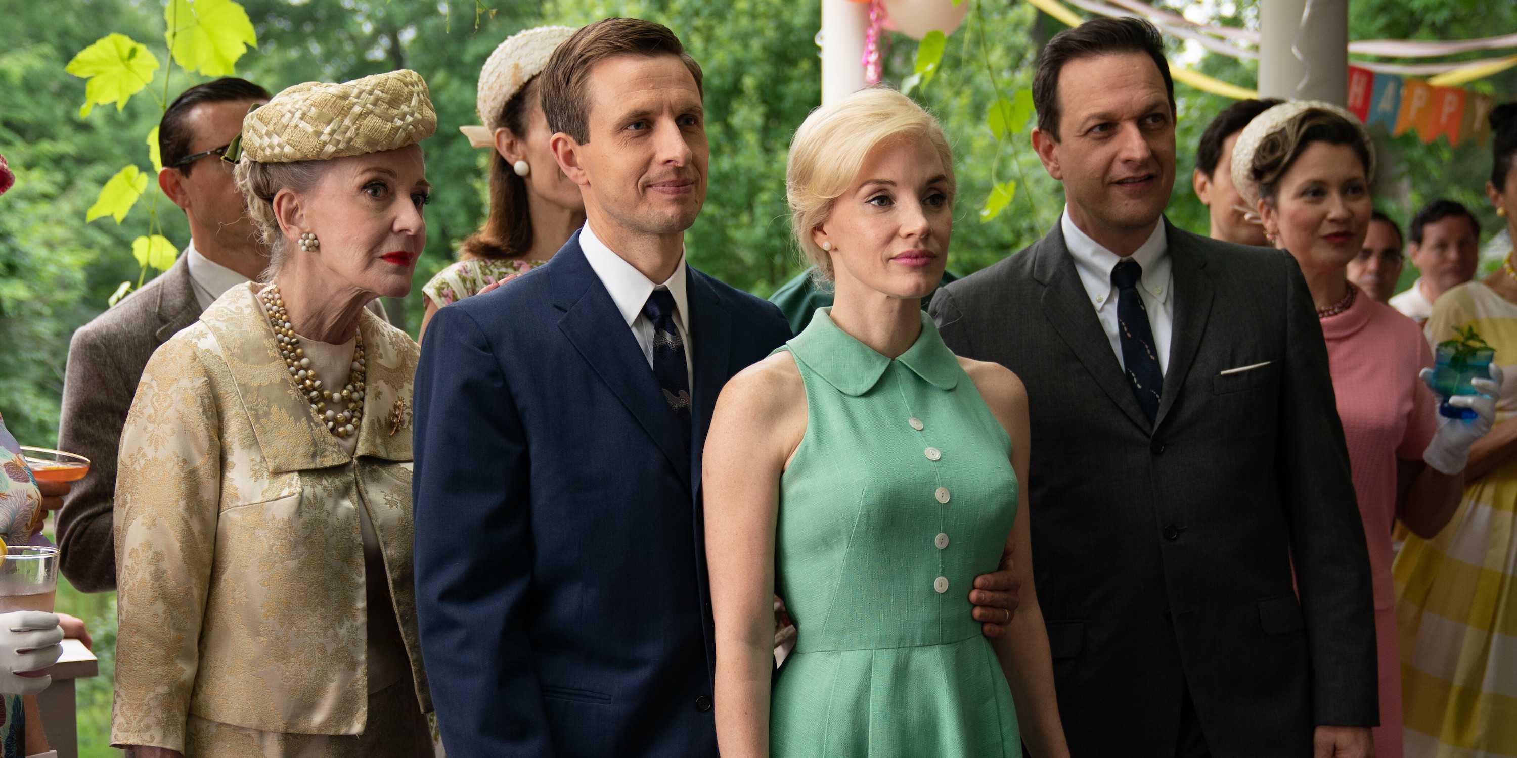 Eamon R Anne Hathaway and Jessica Chastain’s Trippy 52% Rotten Tomatoes ...