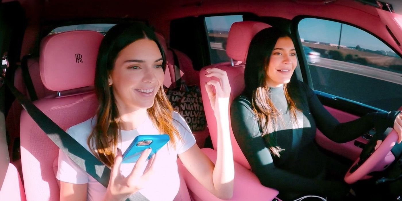 Kendall and Kylie Jenner Are a Boring Duo in 'The Kardashians