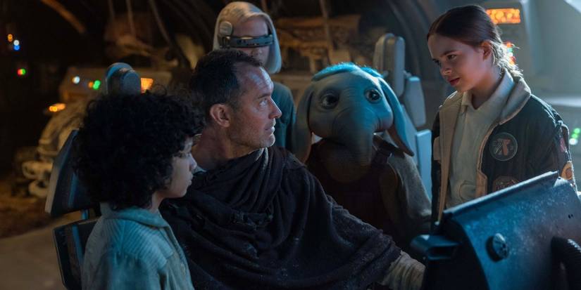 Jude Law dan pemeran muda Skeleton Crew