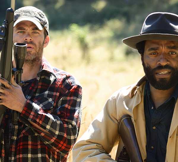 Chris Pine and Chiwetel Ejiofor hunting turkey with rifles in 'Z for Zachariah'