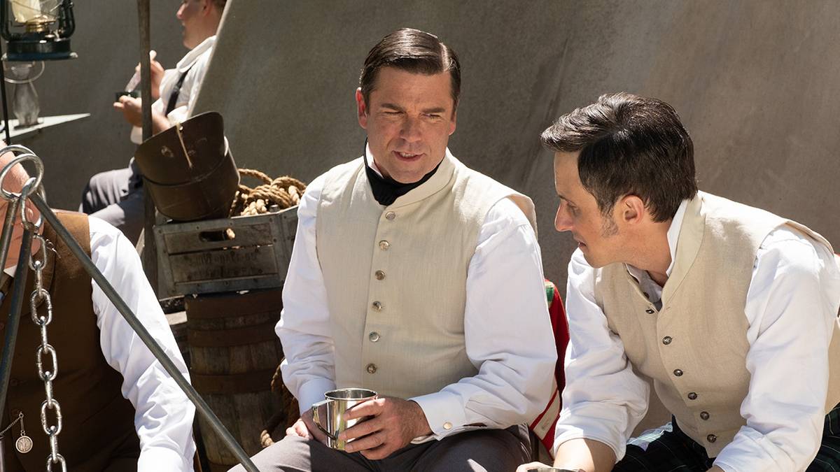 Murdoch Mysteries' Season 18 Images Tease a Flurry of New Cases, image size:1200x675