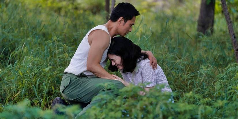 Eunchae Jung and Sungkyu Kim embracing in Pachinko Season 2 Episode 4