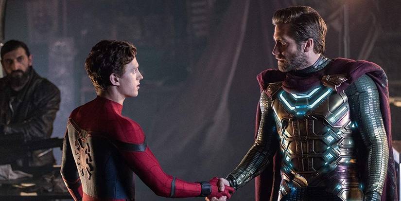 Spider-Man and Mysterio shake hands in Spider-Man Far From Home