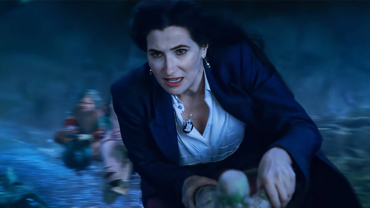 Kathryn Hahn Teases One-Woman Star Wars Show on Jimmy Kimmel Live, image size:1200x675