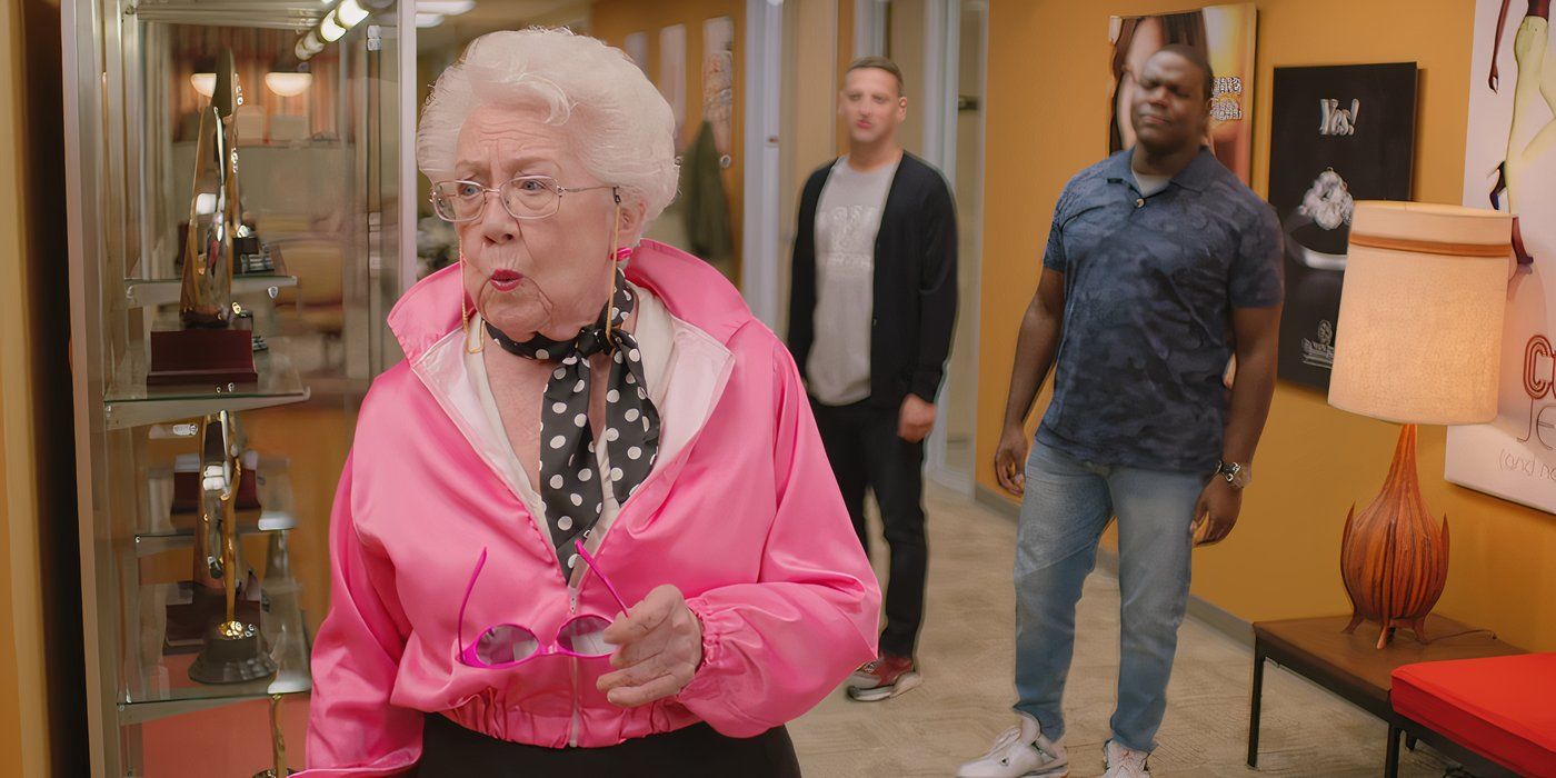 detroiters-pink-lady One of the Decade’s Greatest Sitcoms Is Finally Free To Stream 8 Years Later