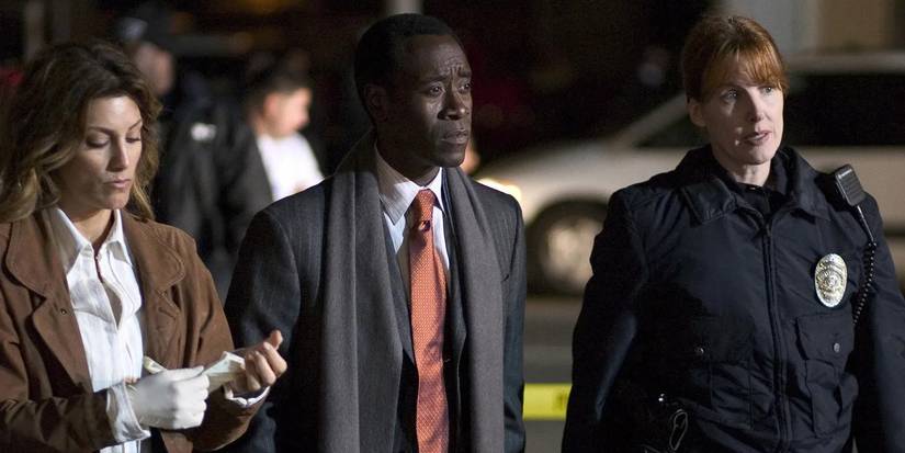Don Cheadle with two female cops in 'Crash' (2004)