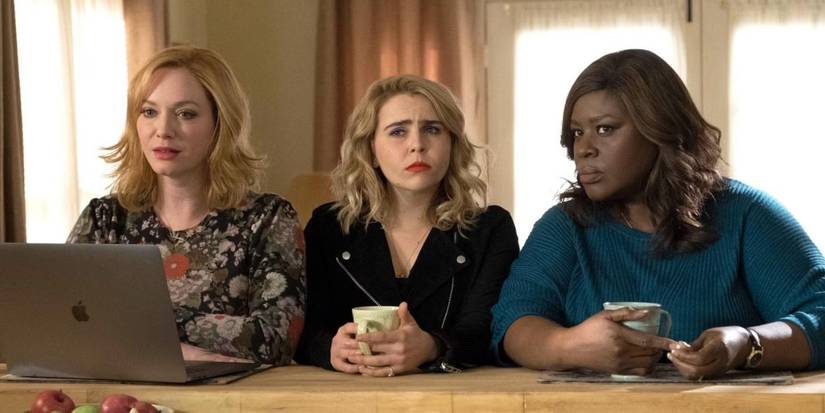Christina Hendricks (Kiri), Mae Whitman (tengah), dan Retta (Kiri) sebagai pemeran utama di Good Girls