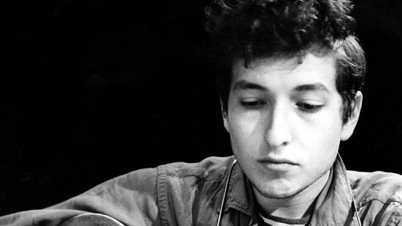 Bob Dylan’s Most Complex Song Ever Written Opened His 15th Studio Album Bob Dylan’s Most Complex Song Ever Written Opened His 15th Studio Album