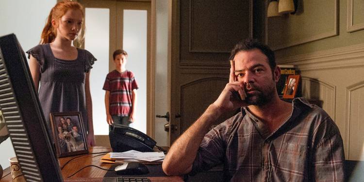 Alan Rorie You Can Watch Mike Flanagan’s Second-Ever Horror Movie for Free