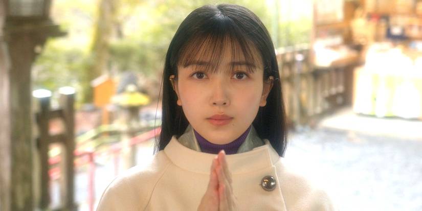 Shiori Kubo as Hisame, looking at a person offscreen, in River (2023)