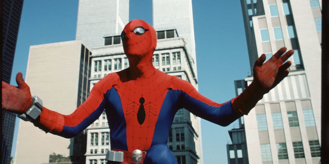 Spider-Man on the street wearing his costume in The Amazing Spider-Man