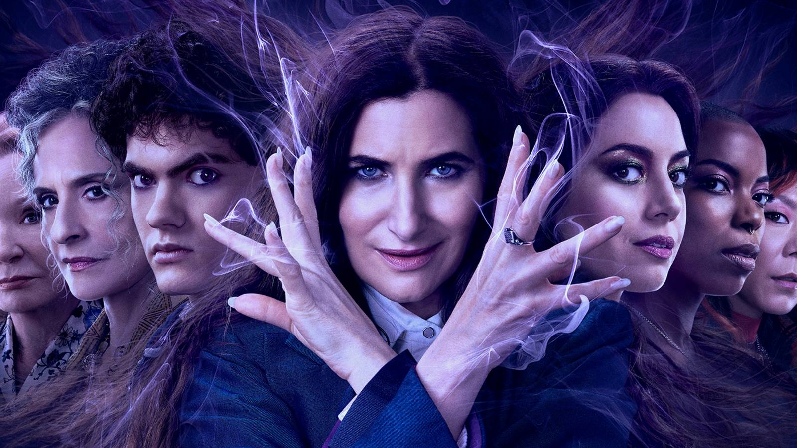 6 Things Kathryn Hahn Can't Live Without, image size:1600x900