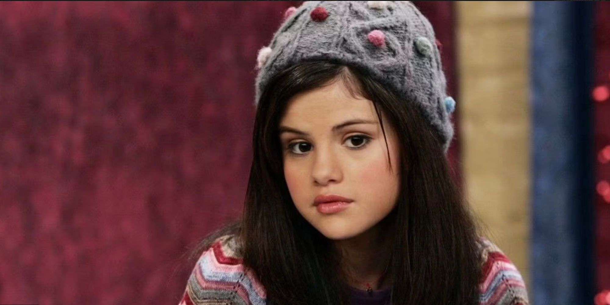 Selena Gomez as Alex Russo wearing a hat in Wizards of Waverly Place Season 1