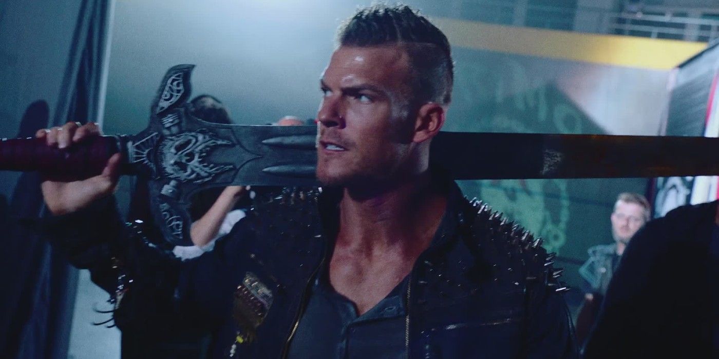 “You Wouldn’t Even Have to Pay Me”: ‘Reacher’s Alan Ritchson Is ...