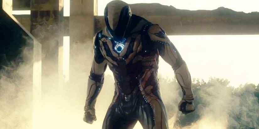 Max steel standing in a wreck