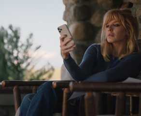 Beth Dutton (Kelly Reilly) answers her phone in the 'Yellowstone' episode "Three Fifty-Three."