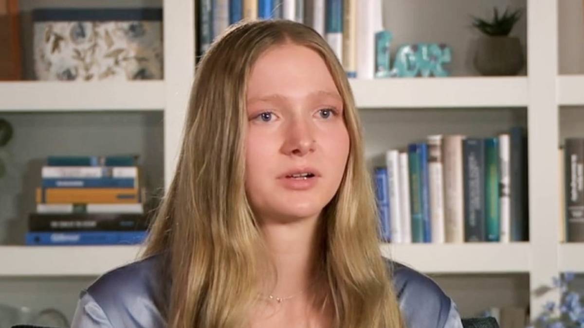 Sister Wives' Daughter Slams Mother's “Way Too Fast” Romance