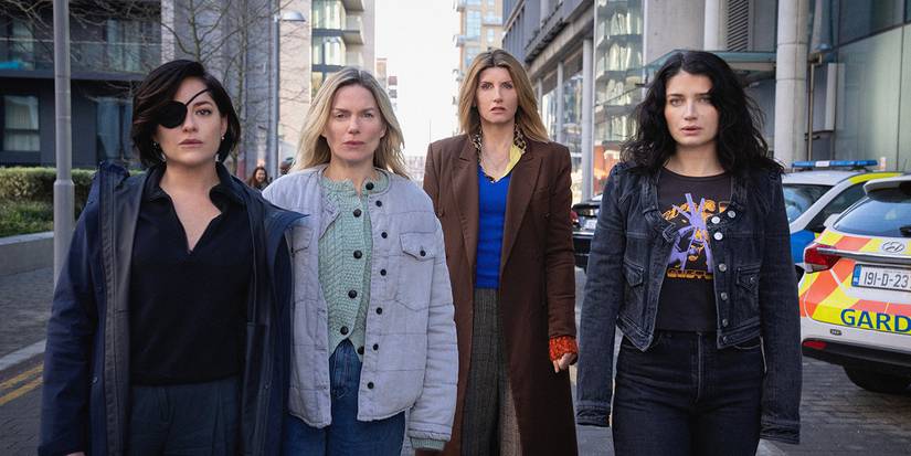 Sāra Grēna, Eva Birthistle, Sharon Horgan un Ieva Hewson "Sliktas māsas," tagad straumē Apple TV+.