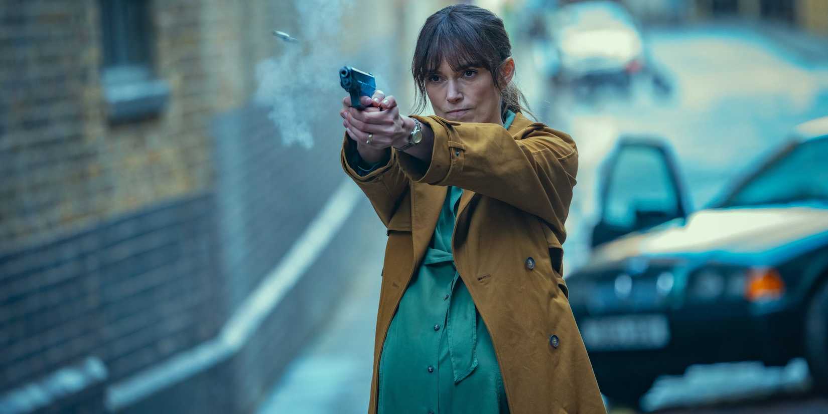 Keira Knightley as a pregnant Helen in 'Black Doves'