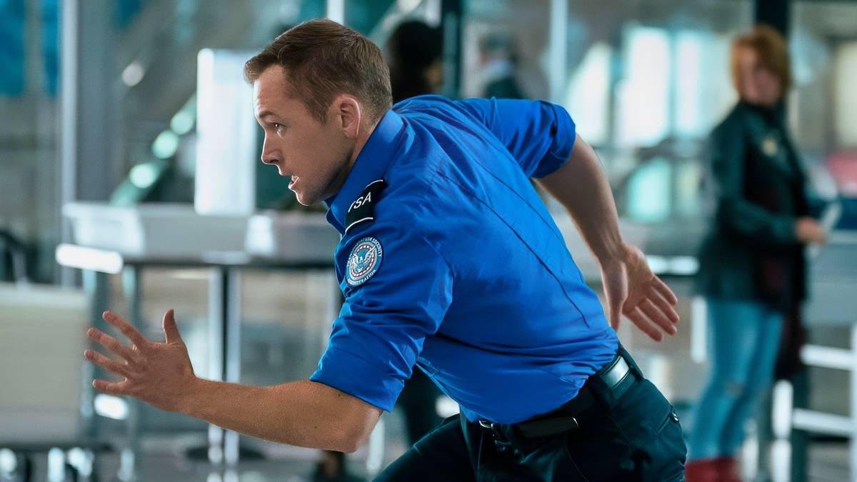 Carry-On' Review: Cat Meets Mouse in Netflix's Wildly Entertaining Action Thriller