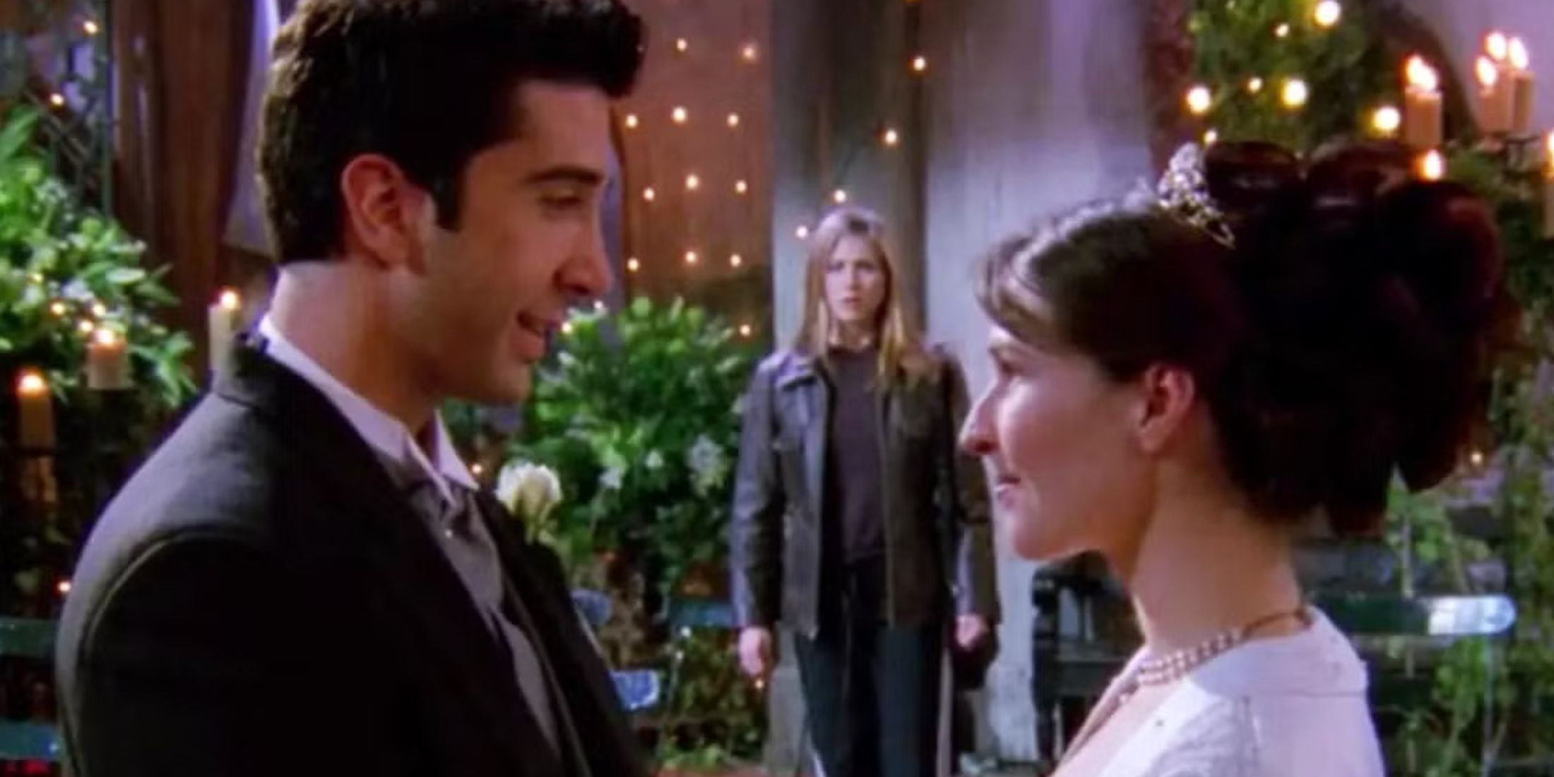 A Blooper Led To This Famous Moment on 'Friends', image size:1500x750