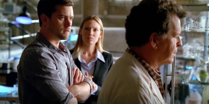 Peter, Olivia, and Walter in the lab looking concerned in Fringe.