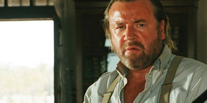 Ray Winstone as Captain Stanley in 'The Proposition'
