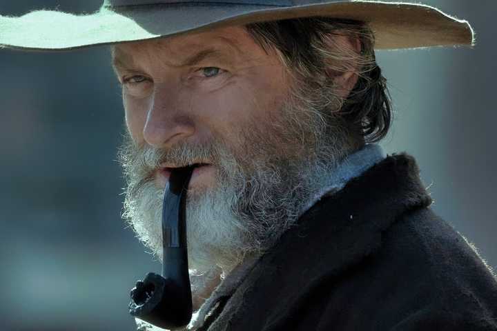 does taylor kitsch smoke cigarettes It's Time to Take Up Smoking, Wearing Brass Knuckles, and Staring Into the Neon Night Skyline: 'True Detective' Is Back Taylor Kitsch | Collider