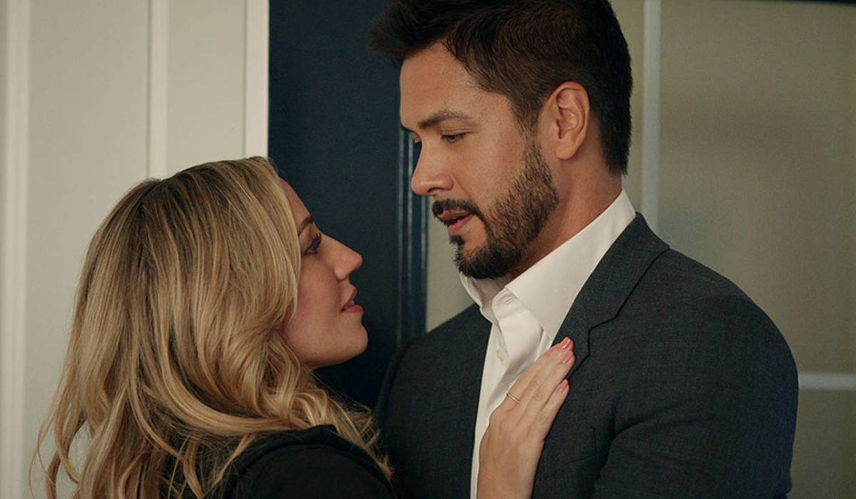 The Fate of 'Virgin River' Has Been Decided as Replacement Series Climbs  Netflix Streaming Charts