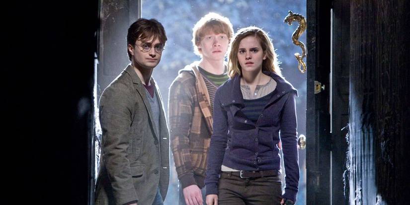 Emma Watson as Hermione performs Homenum Revelio in Harry Potter and the Order of the Phoenix.