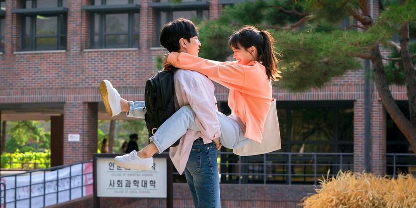Chun Woo-hee in the park in Be Melodramatic.