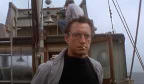 Martin Brody (Roy Scheider) on a boat in 'Jaws'