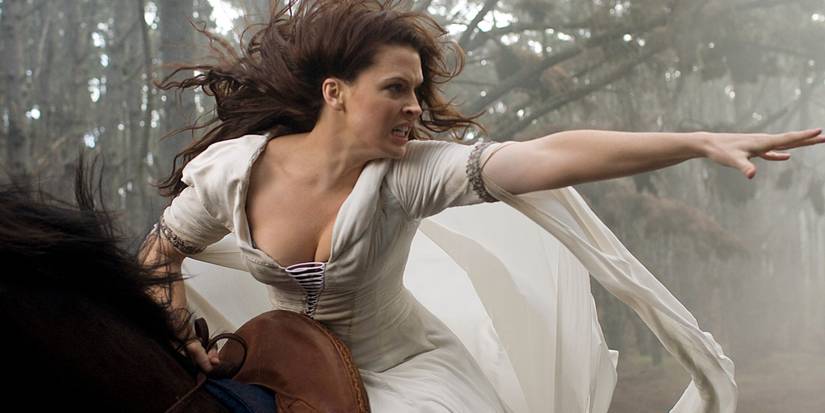 Bridget Regan on horseback in Legend of the Seeker.