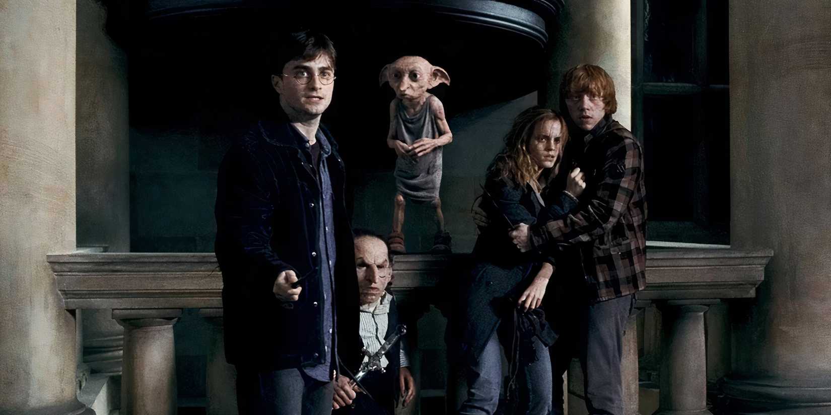 Ron and Hermione cling to each other in Malfoy Manor in Deathly Hallows Part 1