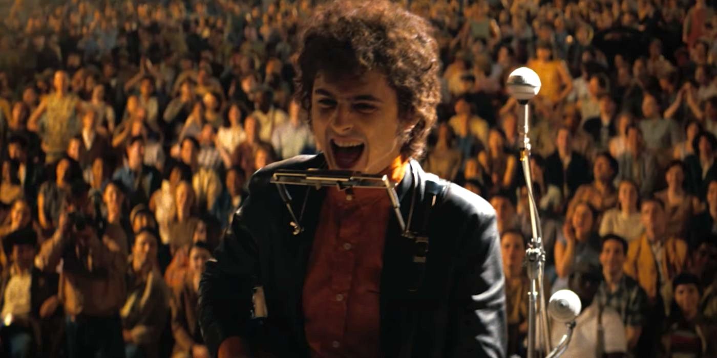 othée Chalamet as Bob Dylan during his famous performance at the 1965 Newport Folk Festival in A Complete Unknown