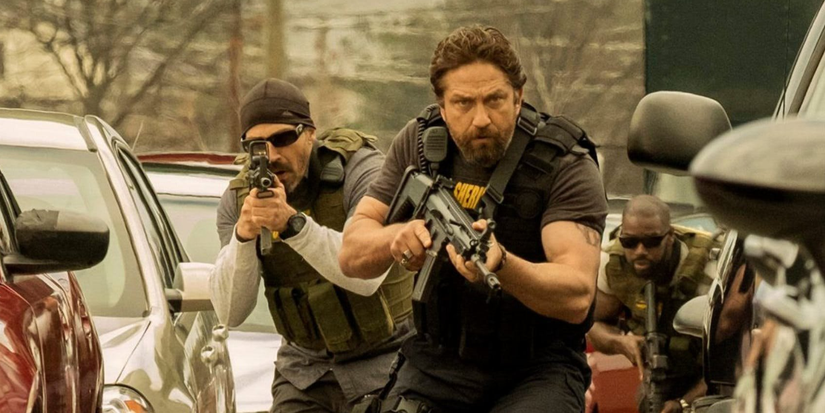 Big Mike (Gerard Butler) leads the team in Den Of Thieves (2018).
