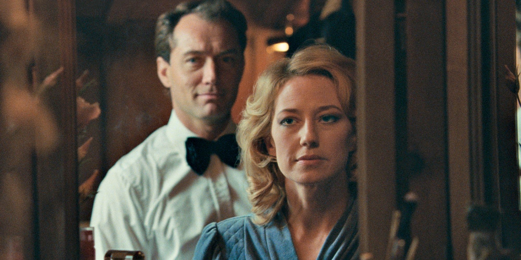 Alison (Carrie Coon) and Rory (Jude Law) in 'The Nest'