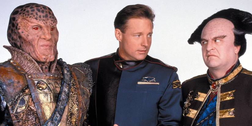 Andreas Katsulas as G'Kar, Bruce Boxleitner as John Sheridan, and Peter Jurasik as Londo in 'Babylon 5'