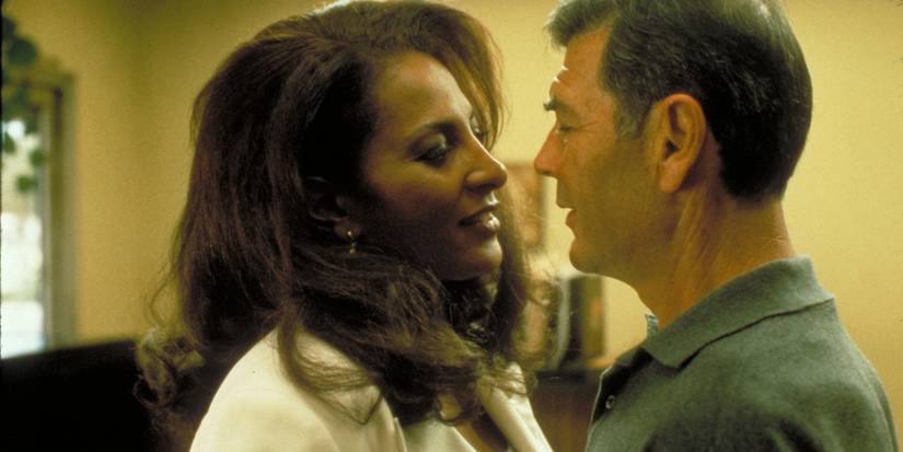 Pam Grier and Robert Forster in Jackie Brown