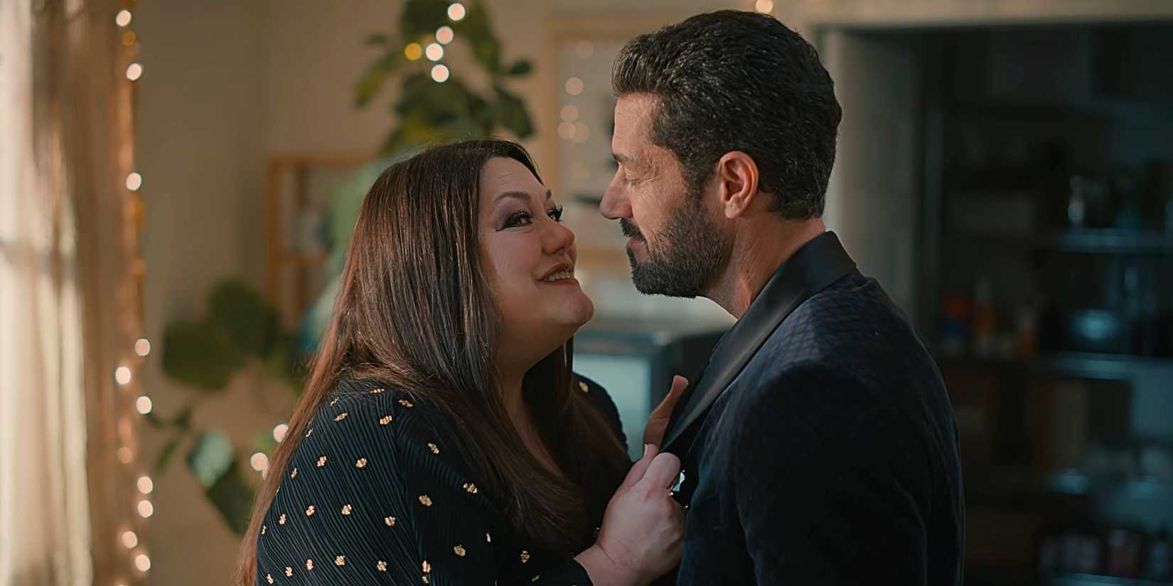 Dana Sue and Ronnie about to kiss in Sweet Magnolias Season 4