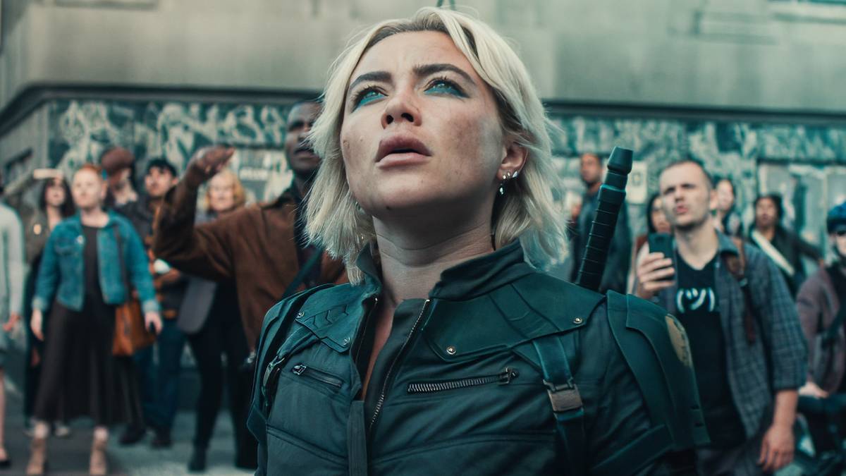it-feels-strange-because-it-is-florence-pugh-breaks-down-showing-a