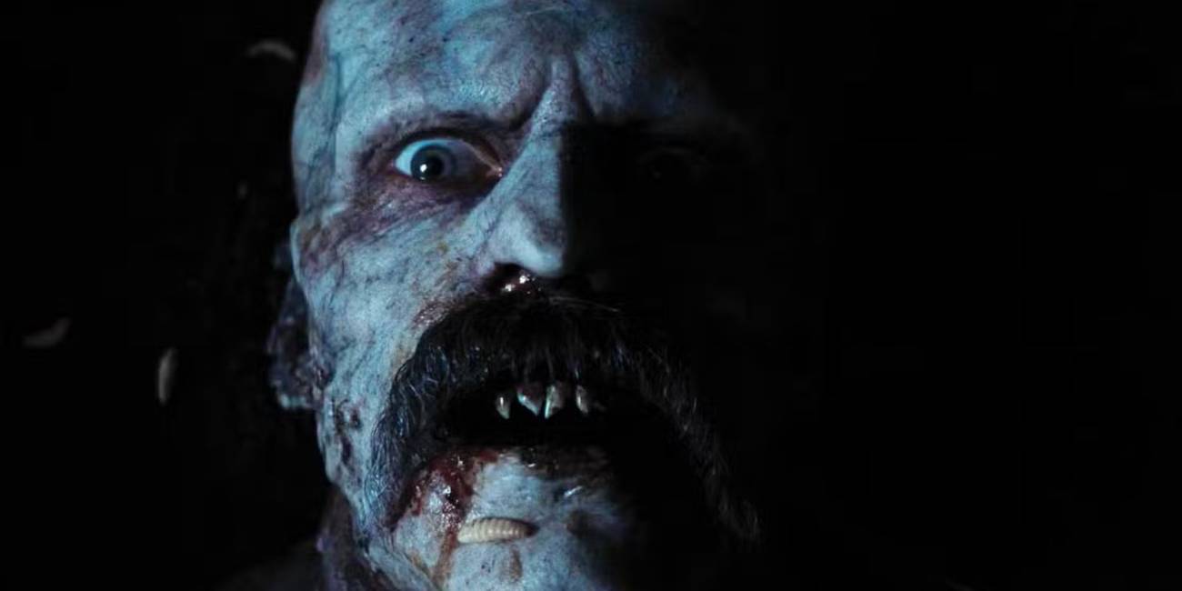 Bill Skarsgård as Count Orlok waking up in Nosferatu.