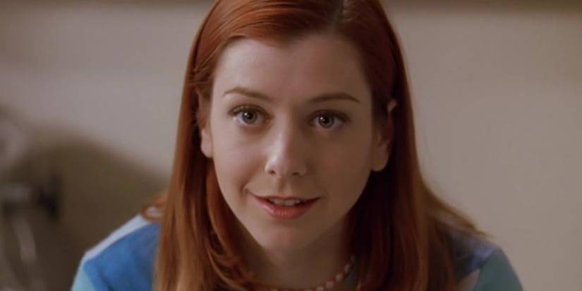 Willow (Alyson Hannigan) staring ahead in Buffy the Vampire Slayer.