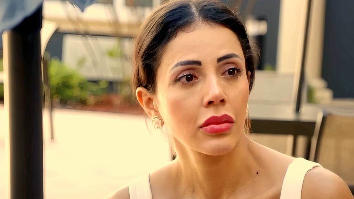 90 Day Fiancé's Jasmine Swings at Rob in Explosive Tell-All Showdown
