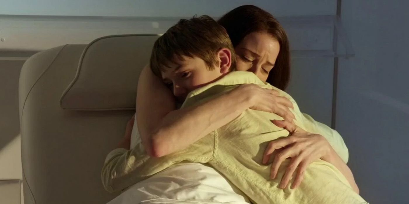 continuum-kiera-hugs-sam One of the Most Underrated Sci-Fi Series of All Time Premiered 14 Years Ago