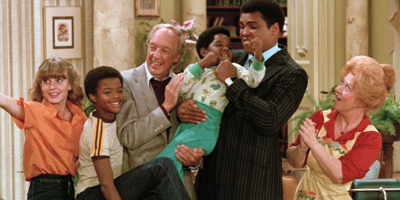 Dana Plato, Todd Bridges, Conrad Brian, Gary Coleman,Muhammad Ali dan Charlotte Rae dalam Stroke yang Berbeda