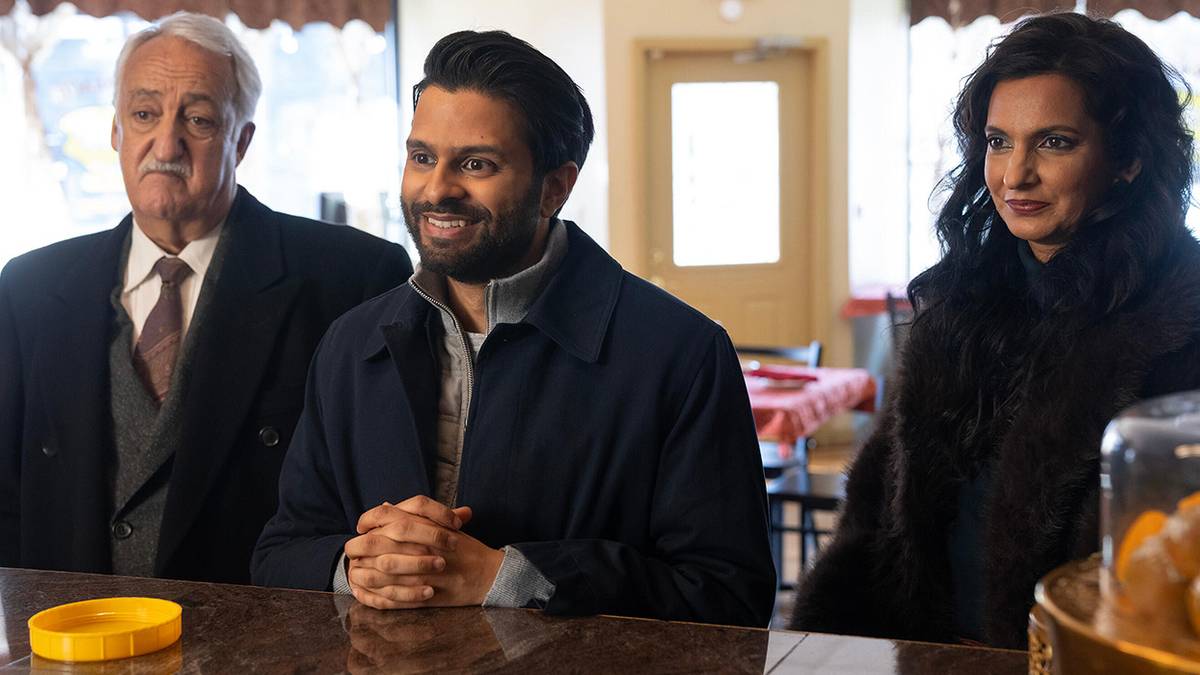 One of 2025's Best New Comedies Is This Hulu Crime Series With a Near-Perfect Rotten Tomatoes Score