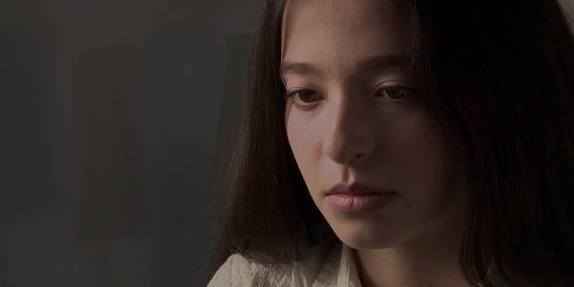 Mikey Madison looking pensive in Liza, Liza, Skies Are Grey