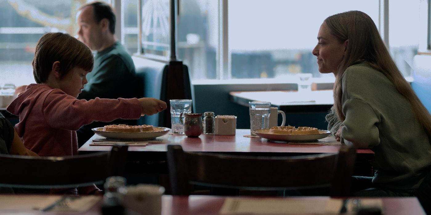 long-bright-river-amanda-seyfried-mickey-and-callum-vinson-thomas-eating-breakfast-in-a-restaurant 'Mare of Easttown' Meets 'Wind River' in Amanda Seyfried’s 8-Part Thriller Masterpiece